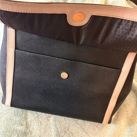 Kate Spade Large Hazel Court
Mason Bow Tie Bag - Picture 12 of 12